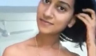 Desi babe Kamsin gets nasty in a leaked blowjob sex tape