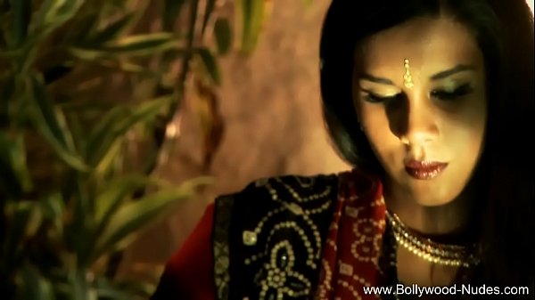 Dreamy Indian hottie, pure raw seduction dripping with lust