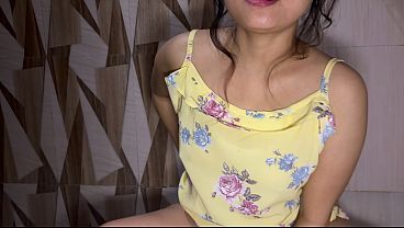 Watch this thick Indian babe’s daily routine of spreading her fat ass and cleaning her dripping wet pussy, followed by a hot piss.