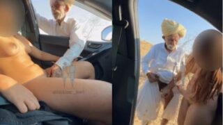 Wife strips for a wild outdoor fuck with a Rajasthani stranger on the road