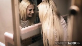 Watch a forbidden hot mom get her pussy rubbed down and creamed on