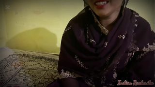 Bhojpuri slutty bhabhi and horny devar ji start fucking mid-talk, real desi homemade video with Bhojpuri dirty talk